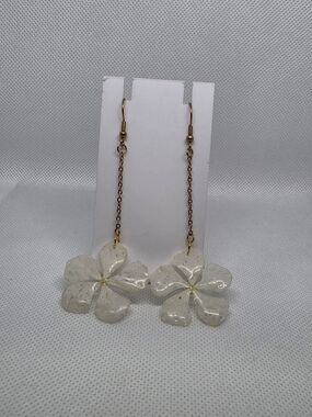 Gold Chain Drop Earrings with White Flower Pendants